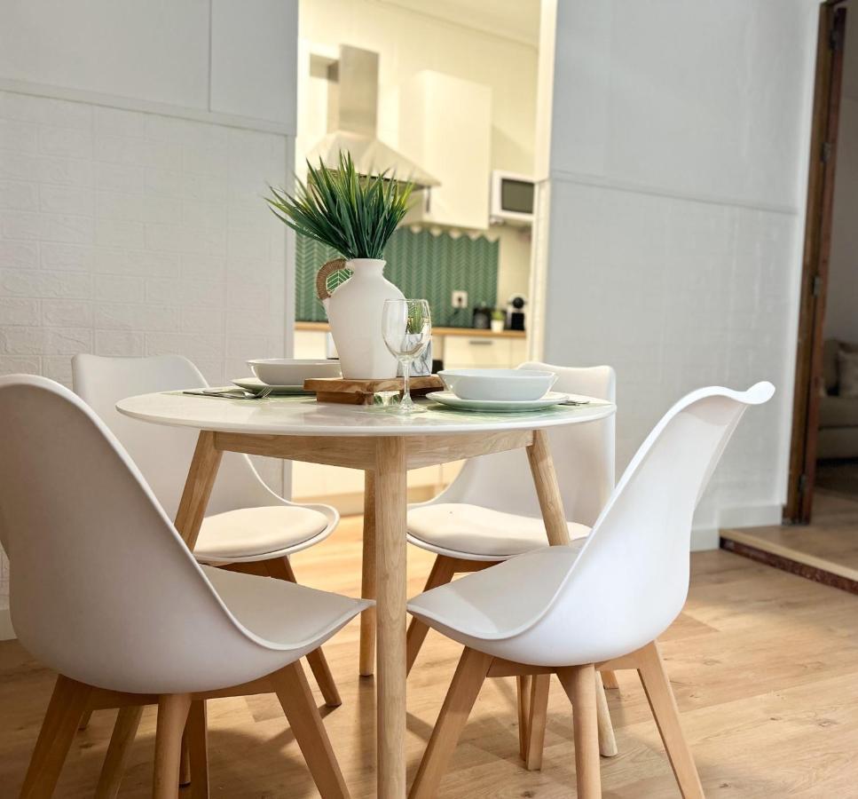 Apartamento Plaza Castilleja de la Cuesta Esterno foto