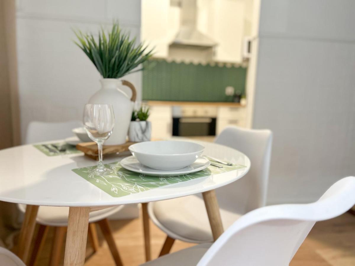 Apartamento Plaza Castilleja de la Cuesta Esterno foto